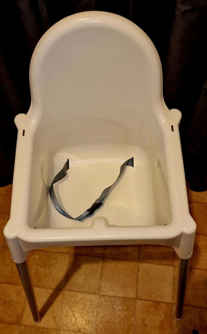 Chaise haute - photo numéro 2