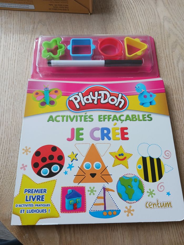 Livre éducatif effaçable formes