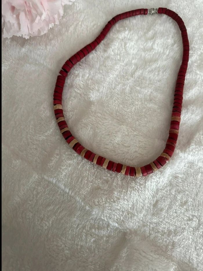 Collier en perle de bois rose - photo numéro 2
