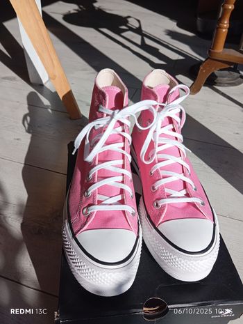 Converse rose