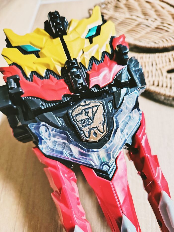 🙅Power rangers dino fury dino Knight morpher/ griffe Non électronique - photo numéro 2
