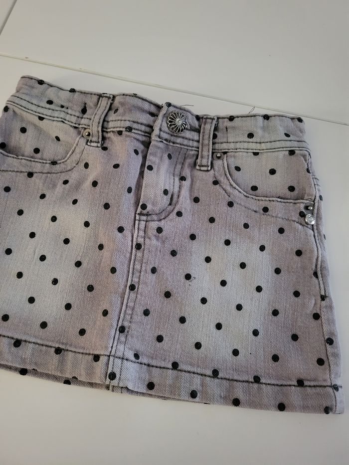 Jupe fille 4 ans pick ouic  très bon état