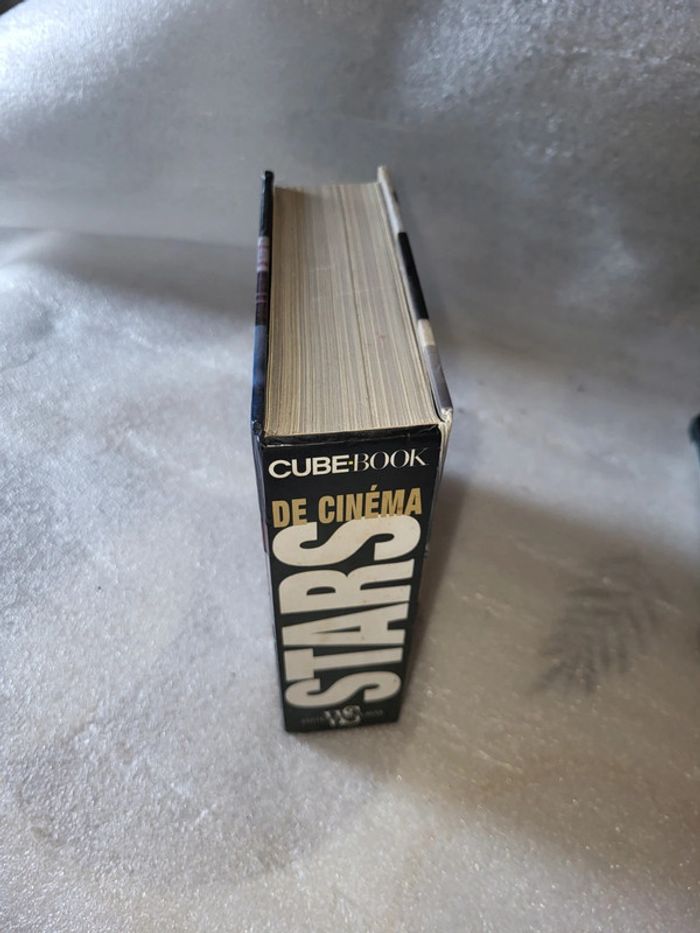 Livre star - photo numéro 3