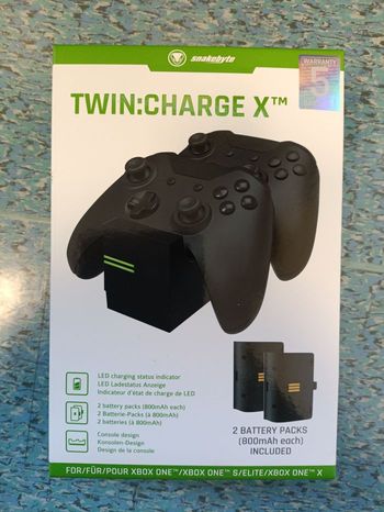 Chargeur+2 batteries Xbox one et Séries neuf