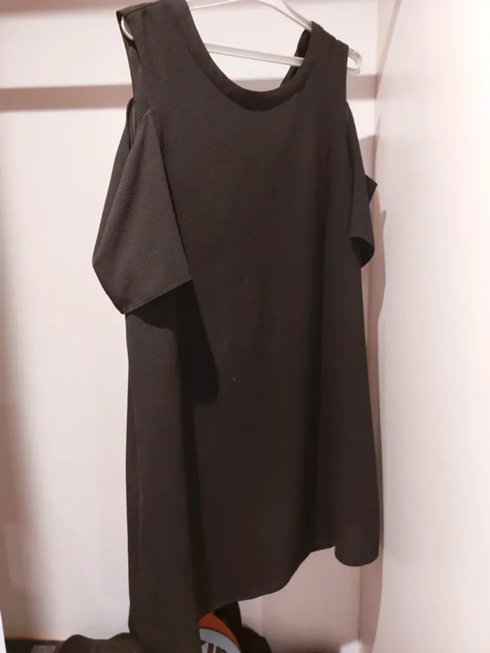 Robe noire - photo numéro 4