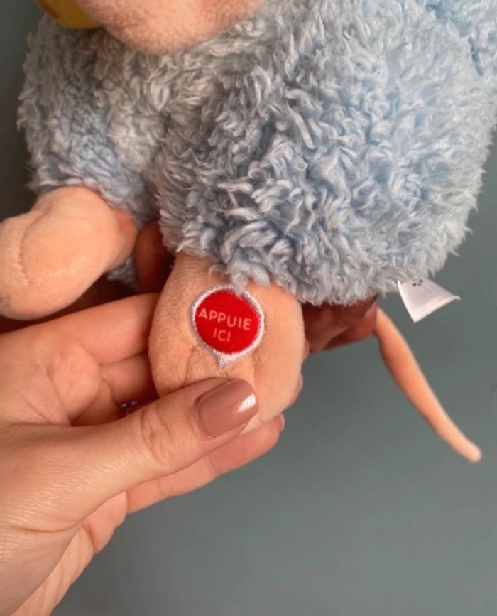 Grande peluche Disney remy le rat de ratatouille - photo numéro 3