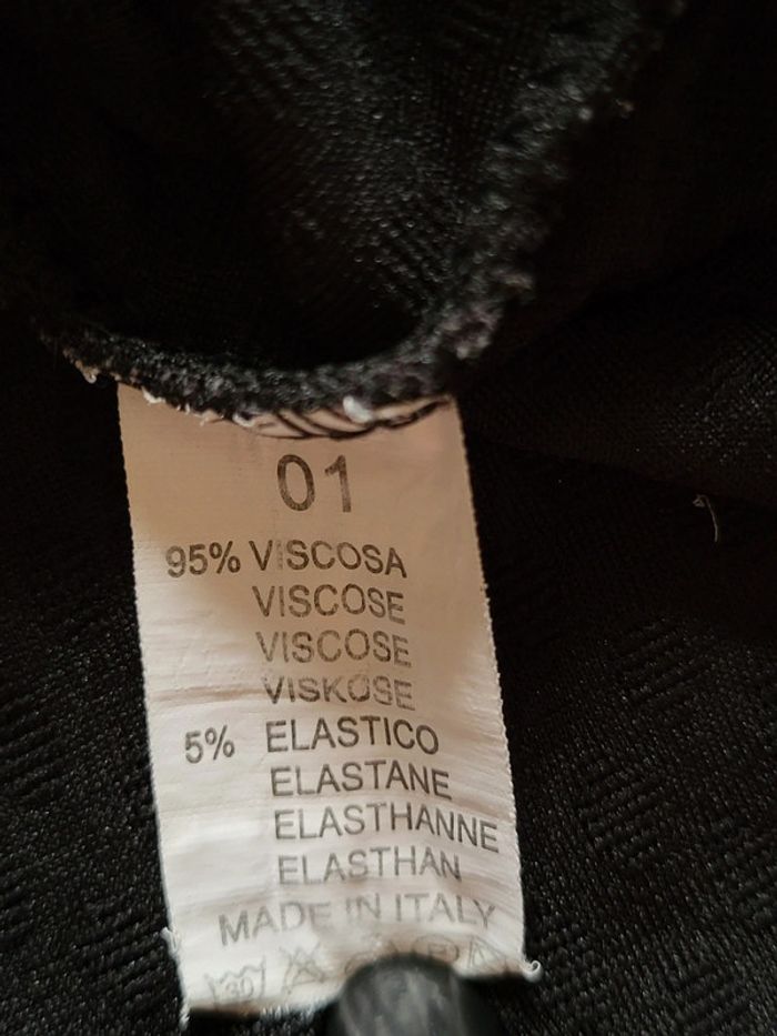 Robe noire sportswear Made in Italy - photo numéro 11
