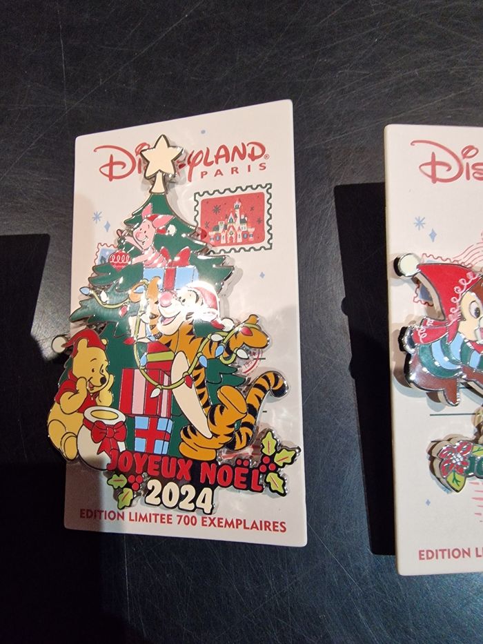 3 Pins Disneyland Paris Noël 2024 Mickey Minnie - LE 700 ex. - photo numéro 3