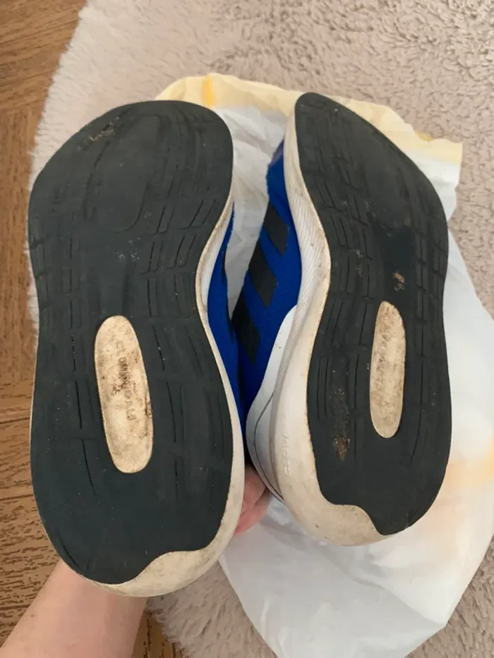 Baskets adidas t36 1/2 course à pied - photo numéro 3