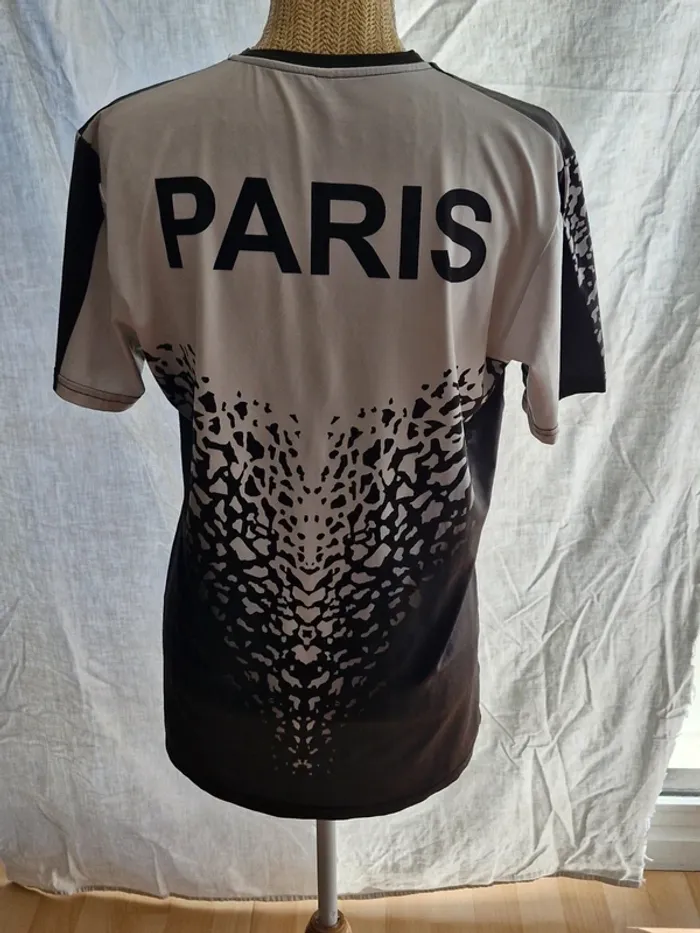 Tee-shirt - photo numéro 2