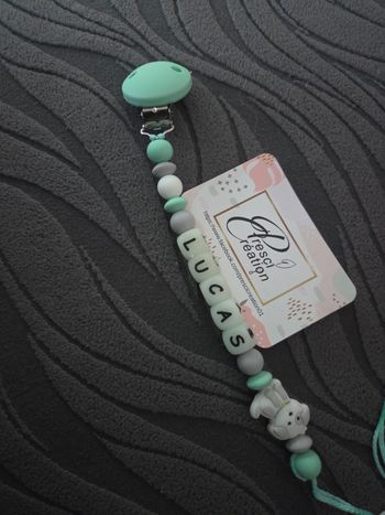 Attache tétine silicone chien