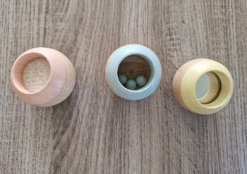 3 balles sensorielles en bois 
