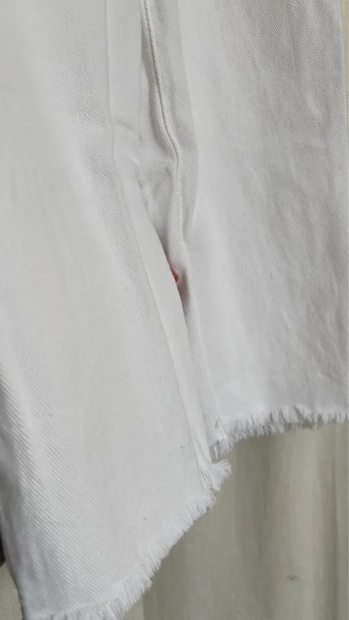 Jean droit / boyfriend effiloché - photo numéro 4