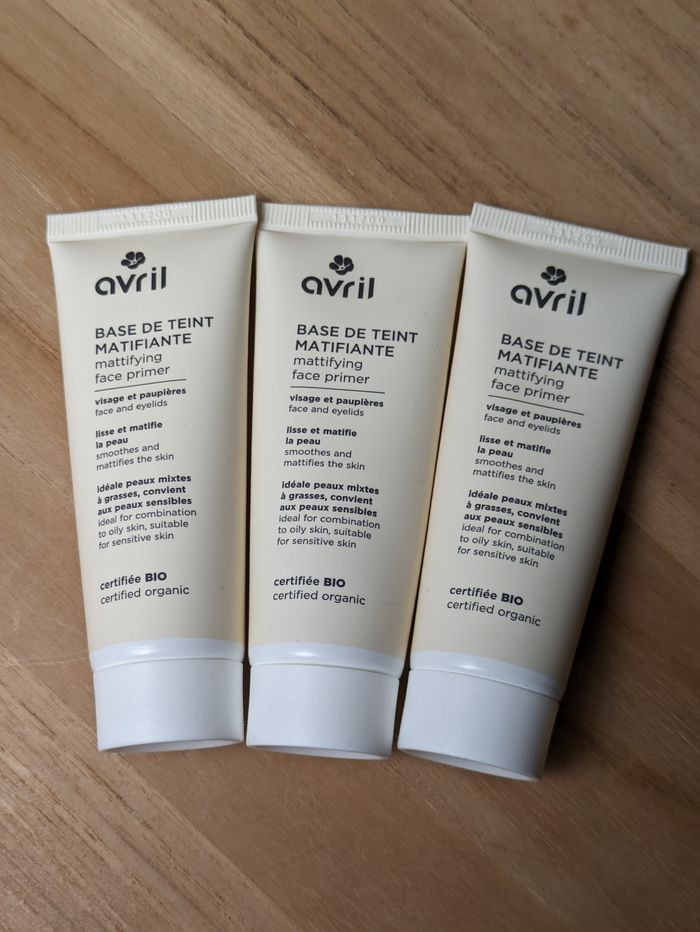 Lot de 3 bases de teint matifiante visage Avril Bio 30ml