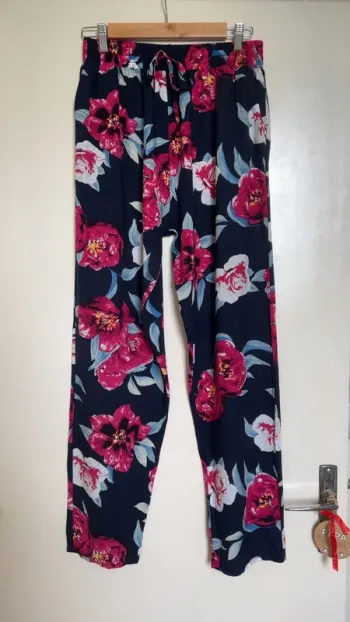 Pantalon fluide à fleurs – Taille élastique 🌺
