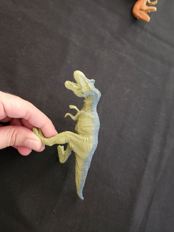 Lot trois dinosaures team city et jeep jurassic - photo numéro 4