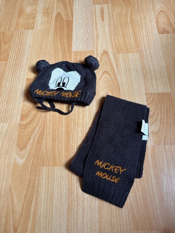 Ensemble écharpe bonnet Mickey