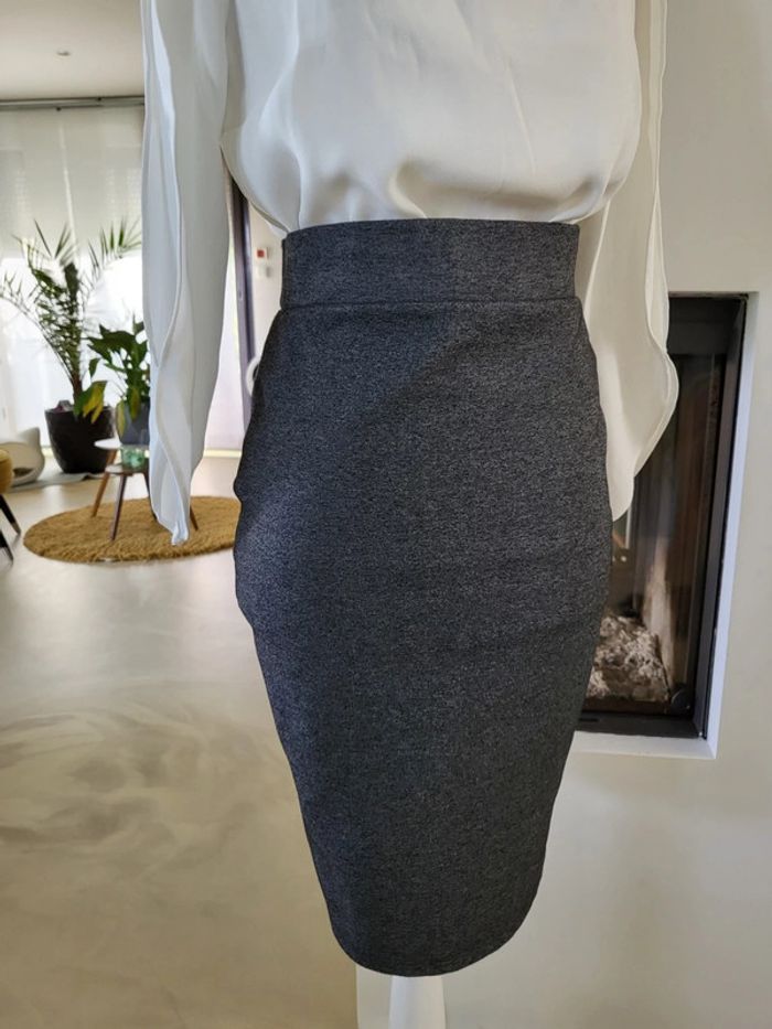 Jupe crayon grise, amisu 38 - photo numéro 2