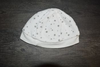 Bonnet 1 mois étoiles