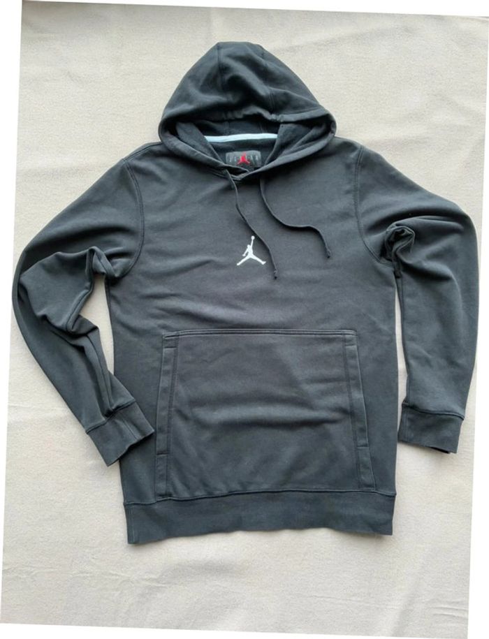 Sweat à capuche noir Jordan taille XS en très bon état - photo numéro 4