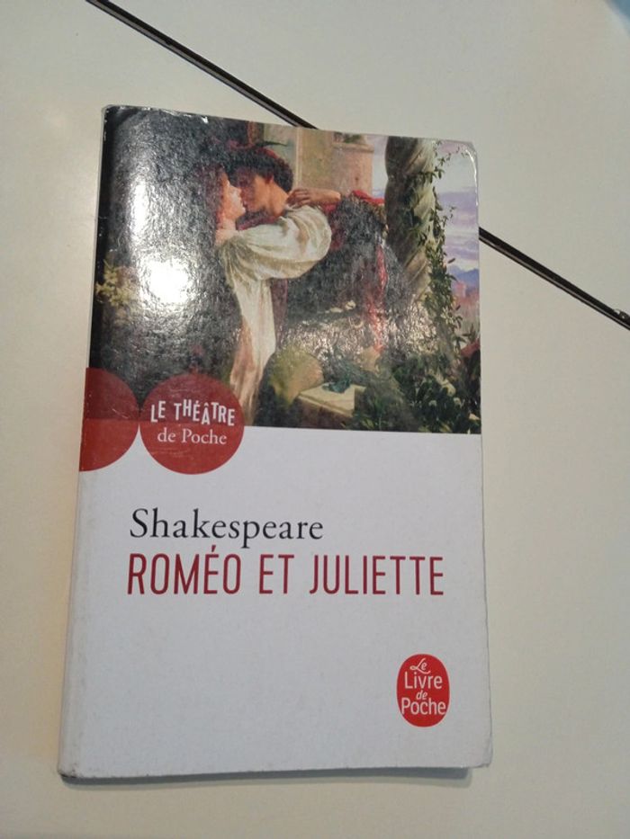 Livre Roméo et Juliette Shakespeare