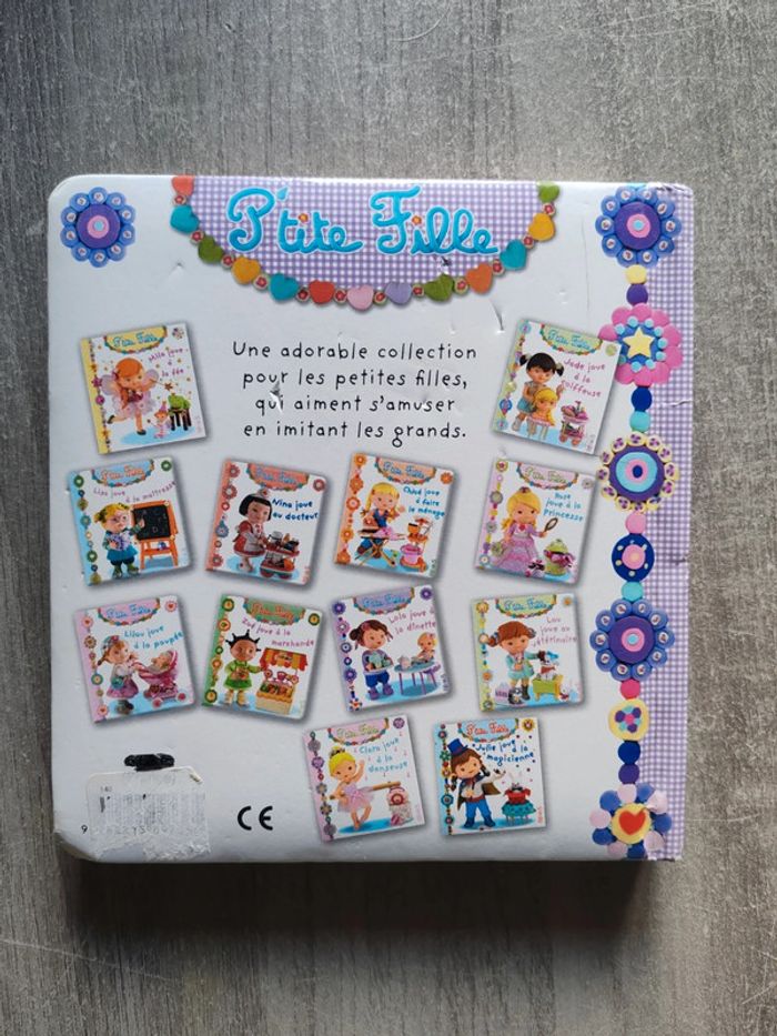 Livre petite fille Lola joue à la dînette - photo numéro 2