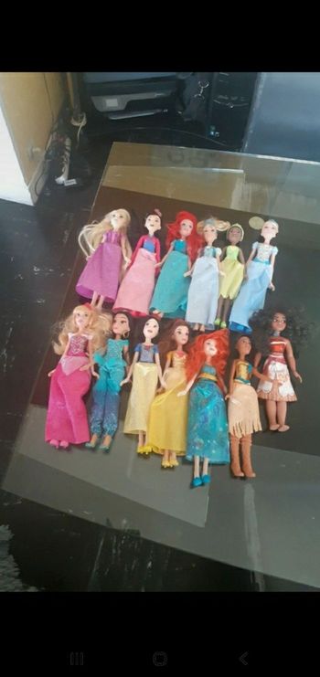 Lot 13 poupées princesses disney