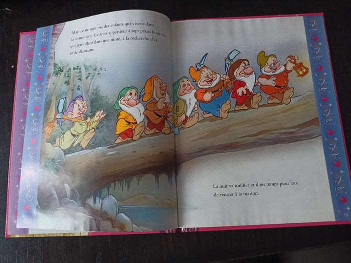 Livre Ma collection Princesses- Blanche neige et les septs nains Disney - photo numéro 2