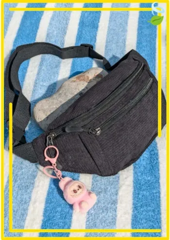 Sac banane velours côtelé noir + porte-clés peluche rose