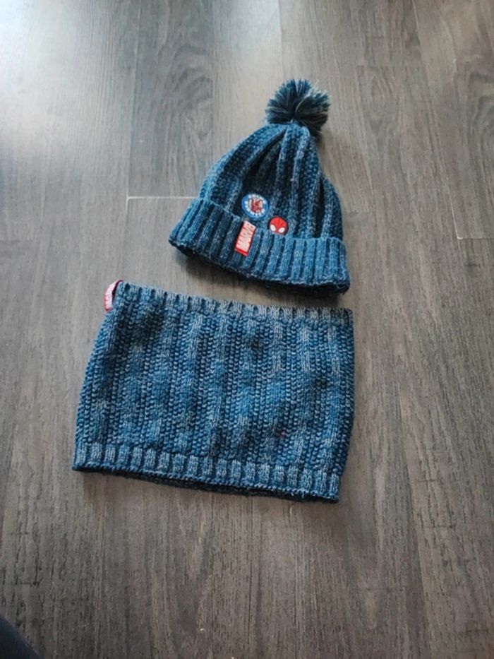 Bonnet + col