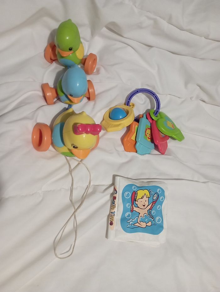 Lot 3 jouets bébé 5€