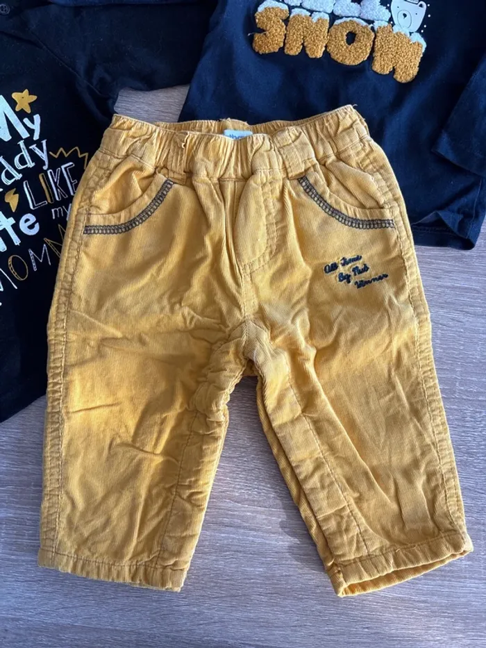 Ensemble pantalon + 2 hauts 3 mois - photo numéro 2