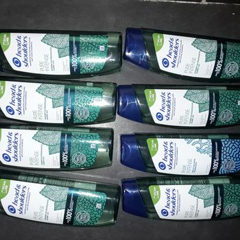 Shampoing head and shoulders