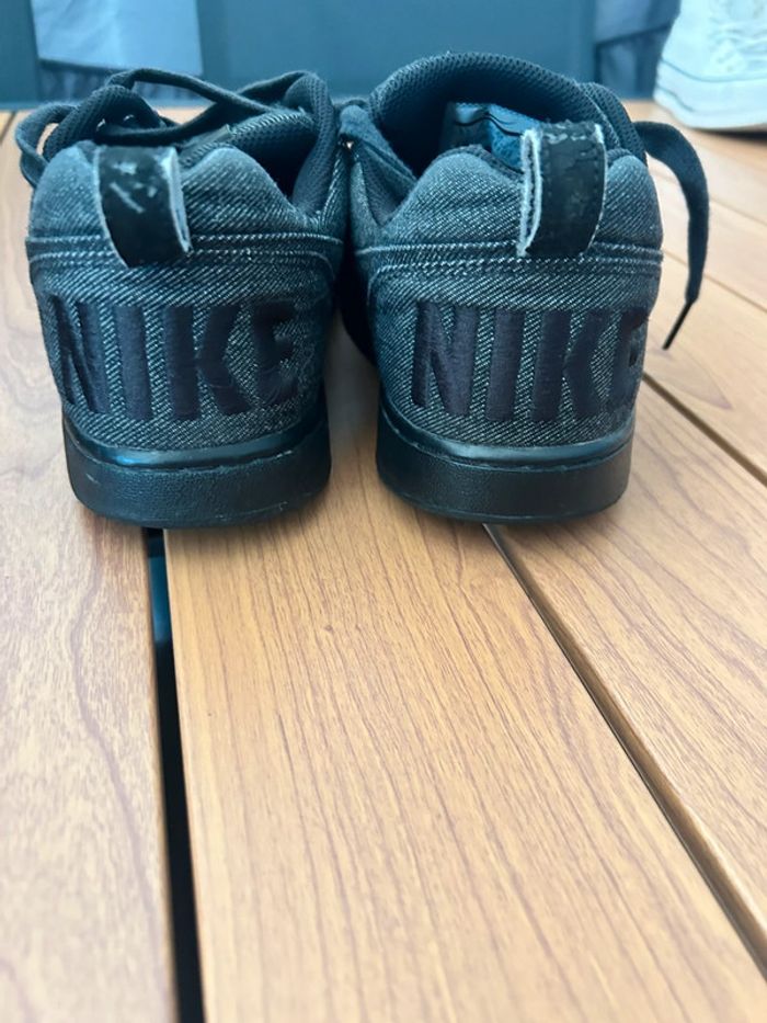 Baskets Nike noir taille 43 - photo numéro 3