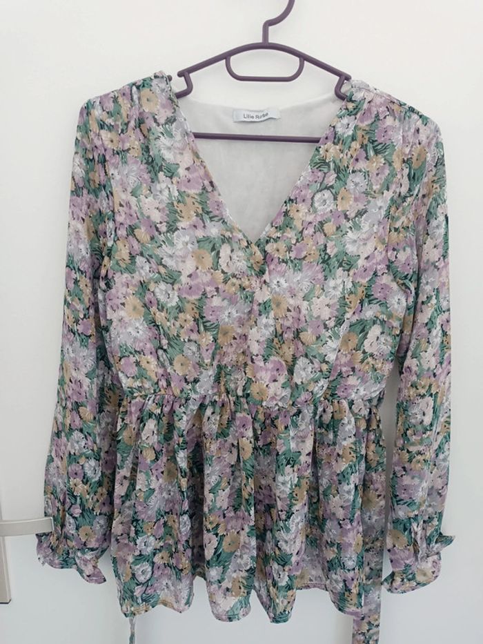 Blouse chemisier à fleurs Lilie Rose Taille S/M Neuf - photo numéro 2