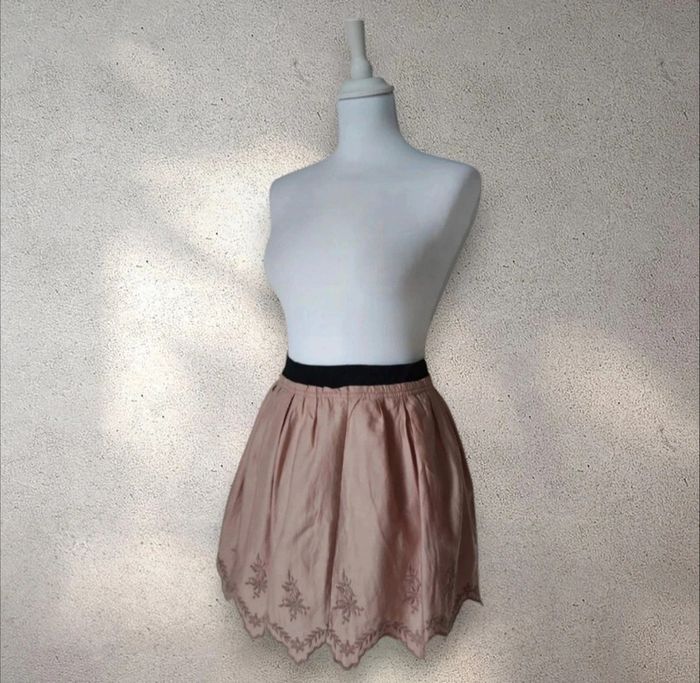 Jupe beige brodée taille élastique Zara 36 - photo numéro 3