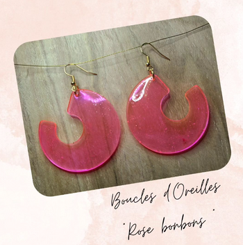 Boucles d'oreilles créoles " rose bonbon"