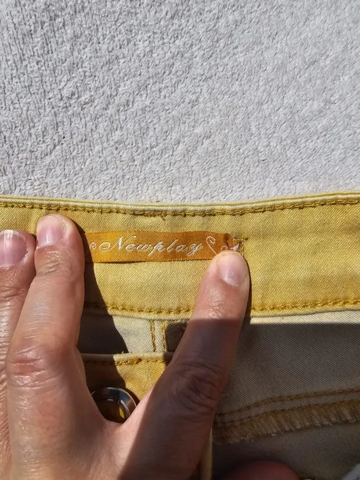 Short en jean jaune moutarde t36 - photo numéro 4
