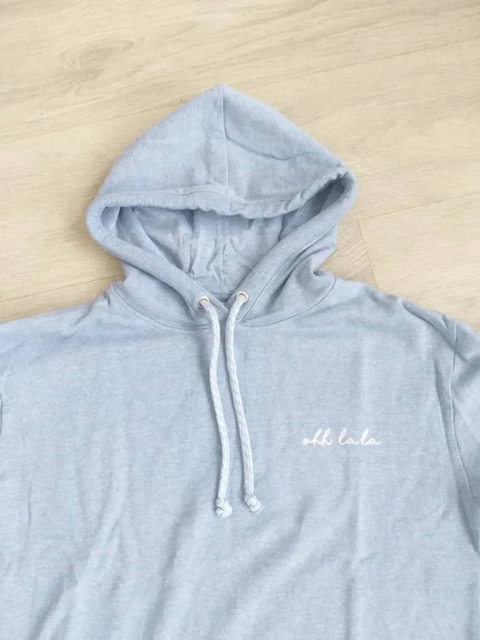 Pull a capuche - photo numéro 2
