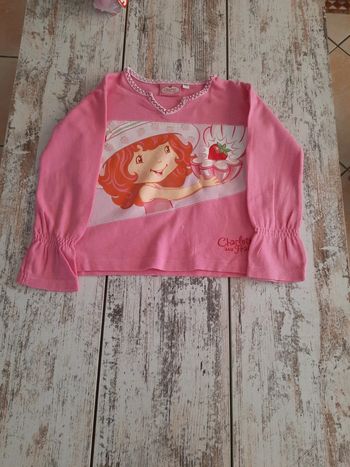 Haut charlotte aux fraise