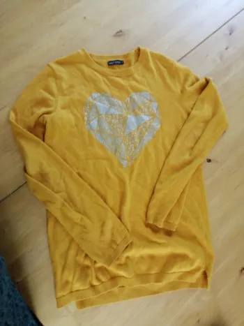 Pull jaune moutarde