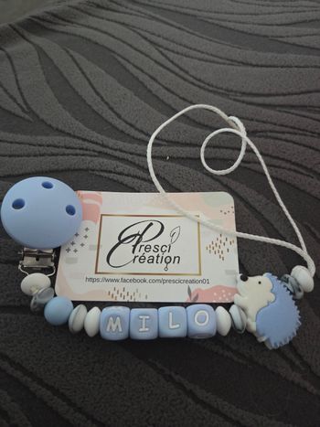 Attache tétine silicone hérisson bleu
