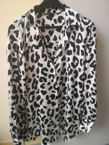 Chemise noire blanche