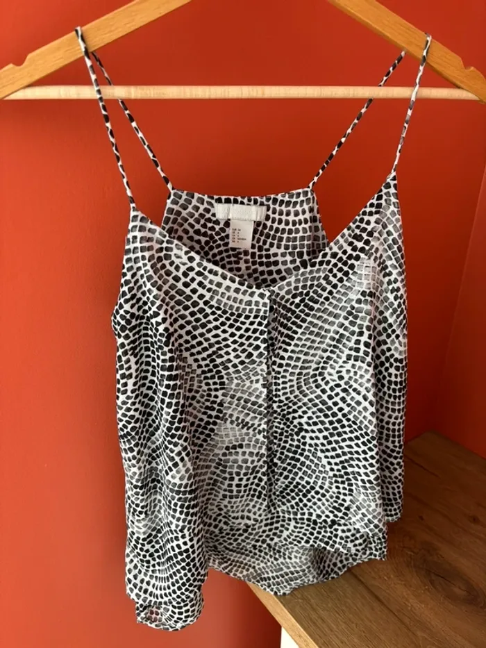 Top à fines bretelles imprimé python gris et noir H&M taille XS