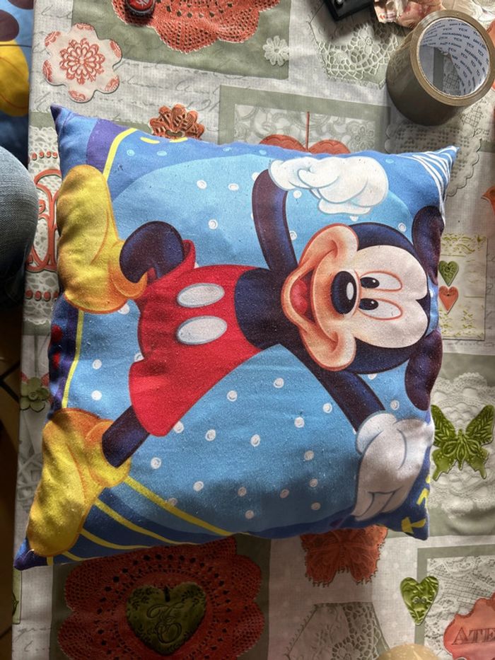 Coussin Mickey