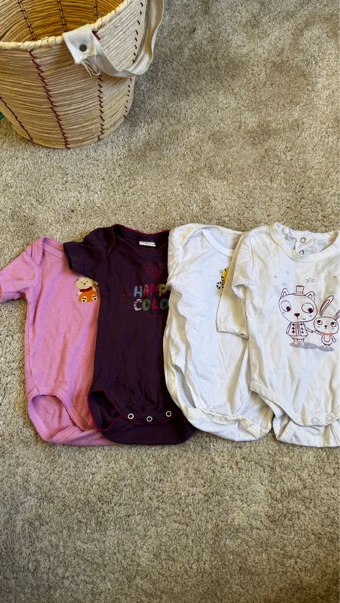 Lot de 4 bodies – 3 mois – manches courtes & longue