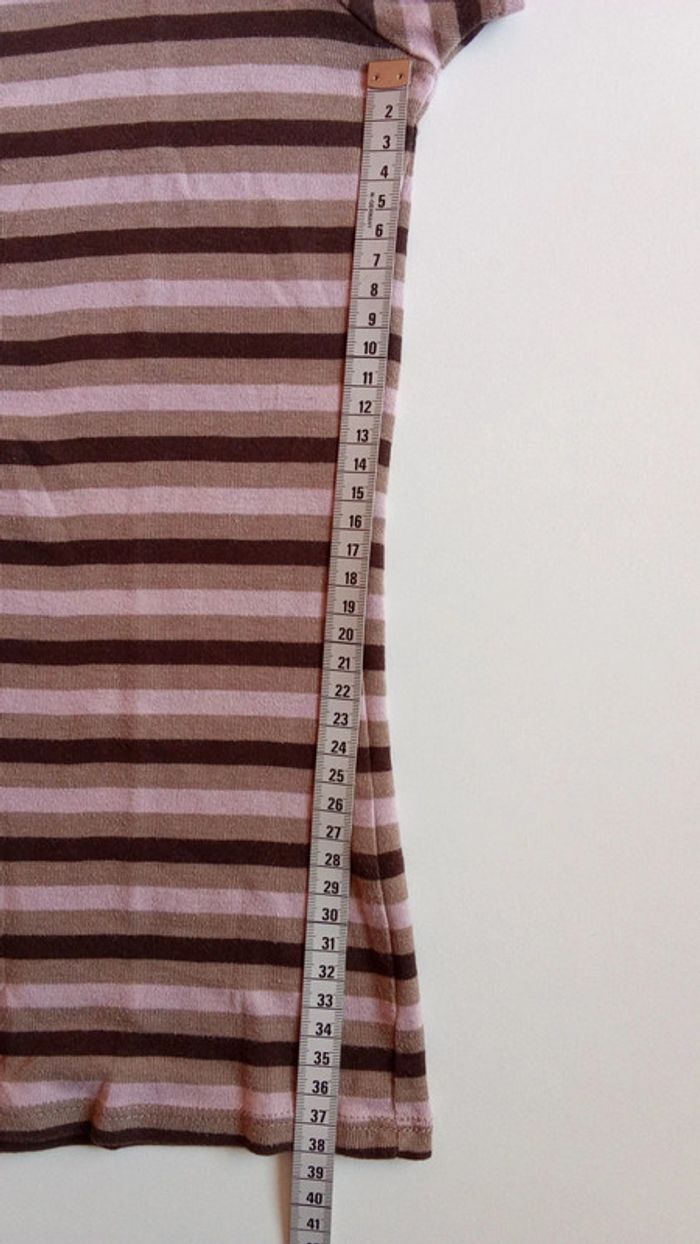 T-shirt col V taille 38/40 - photo numéro 8