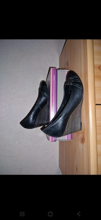 Chaussures compensées noires cuir