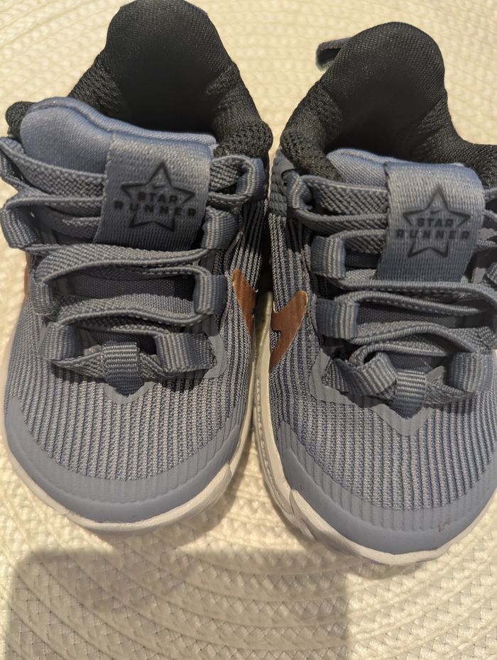 Nike neuf pointure 17 - photo numéro 2