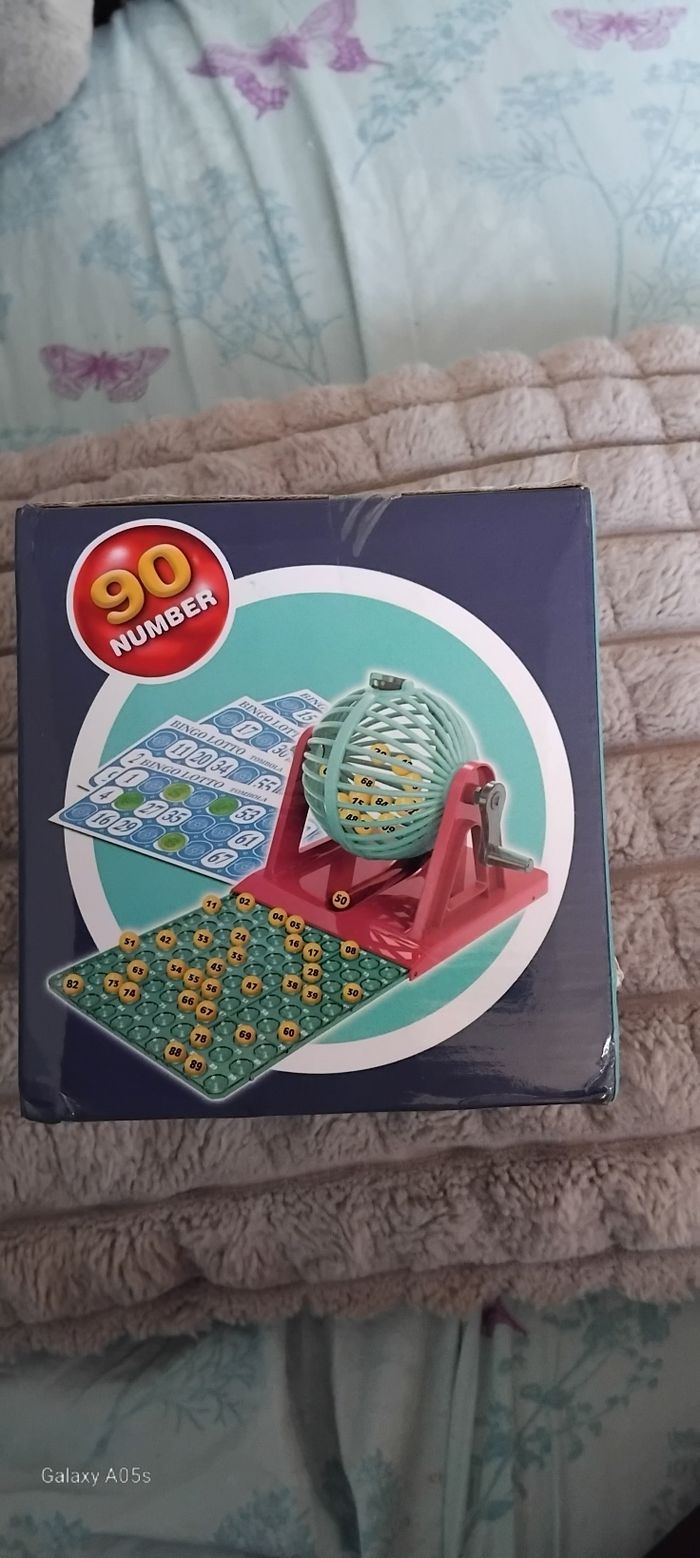 Jeu loto bingo ,90 numéro, cartons de jeu et jetons